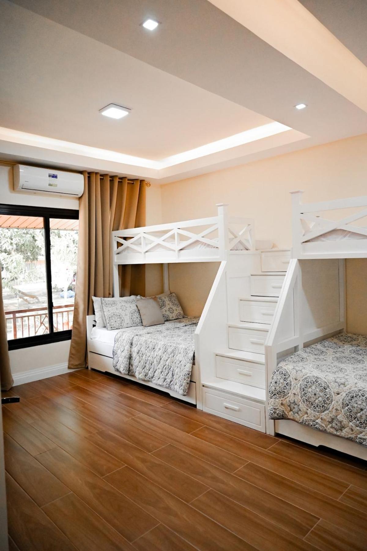 Redwood Cabin Bolinao Extérieur photo