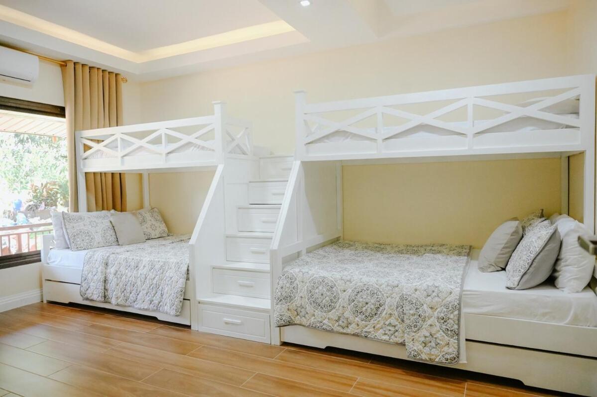 Redwood Cabin Bolinao Extérieur photo